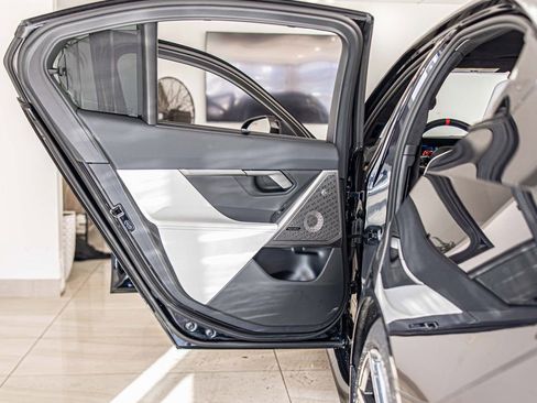 Used 2025 BMW M5 w/ Carbon Package image 33