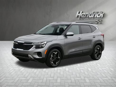 Used 2025 Kia Seltos EX image 8