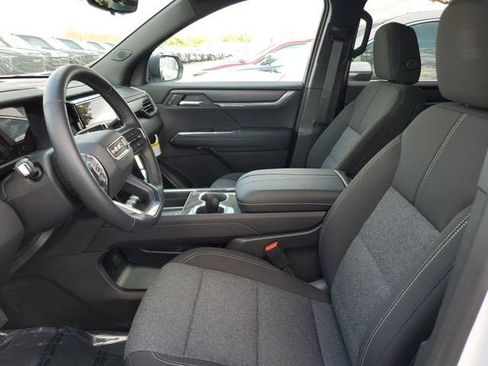 New 2026 GMC Acadia Elevation image 19