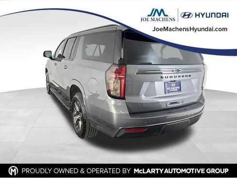 Used 2022 Chevrolet Suburban Z71 w/ Luxury Package image 10
