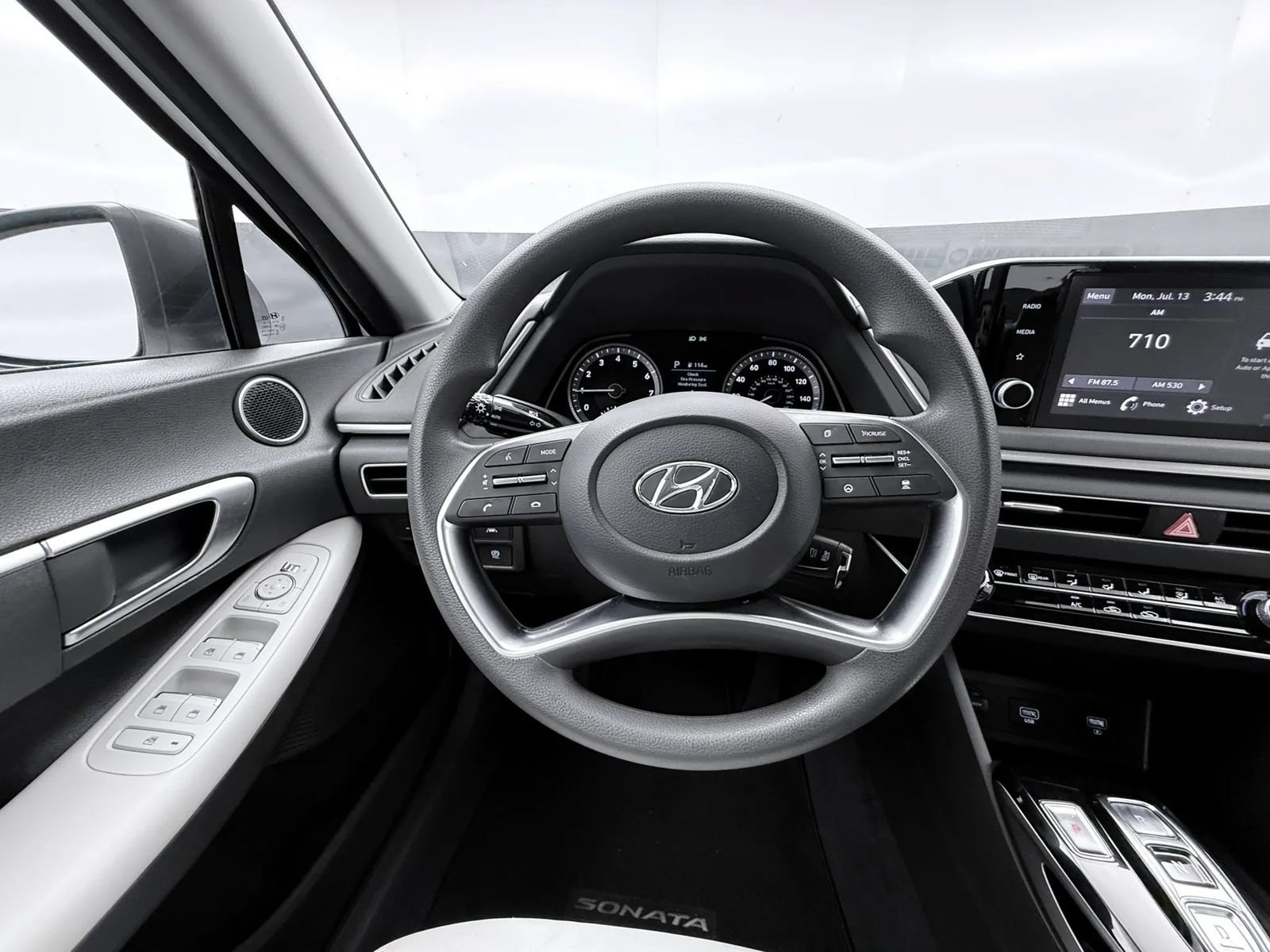 Used 2023 Hyundai Sonata SE FWD image 28
