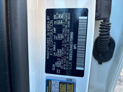 Used 2025 Kia Seltos S image 22