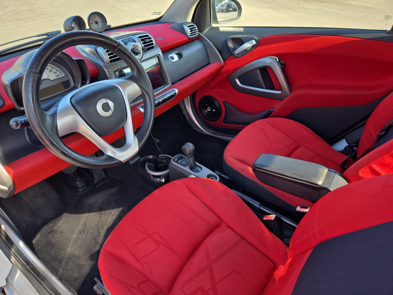 Used 2009 smart fortwo passion RWD image 9