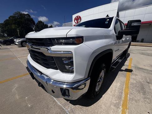 Used 2025 Chevrolet Silverado 2500 LT w/ Safety Package AWD/4WD image 7