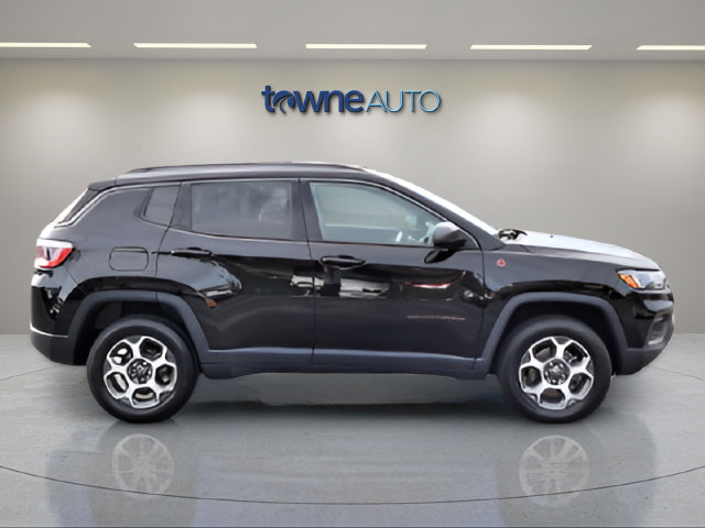 Used 2022 Jeep Compass Trailhawk AWD/4WD image 8