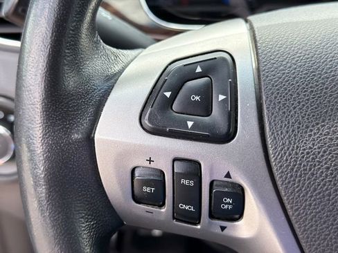 Used 2019 Ford Taurus Limited FWD image 24