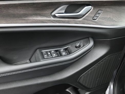 New 2025 Jeep Grand Cherokee L Limited image 11