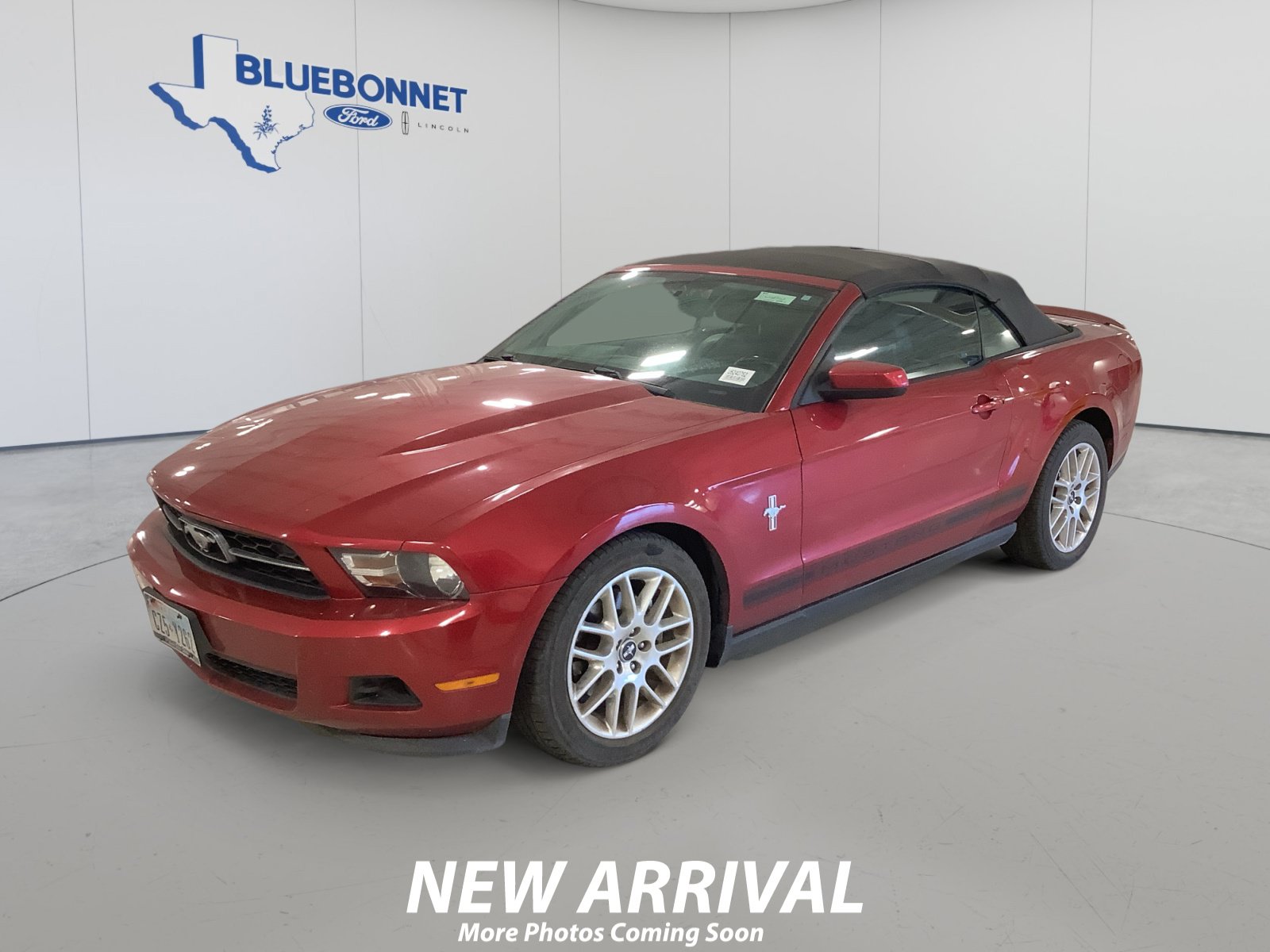 Used 2012 Ford Mustang Premium RWD image 1
