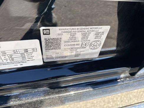 Used 2025 GMC Sierra 2500 Denali image 41