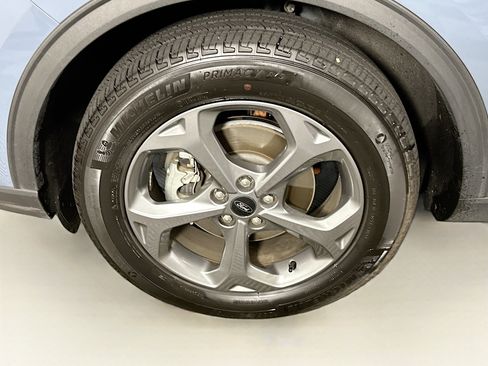 Used 2025 Ford Escape ST-Line image 11