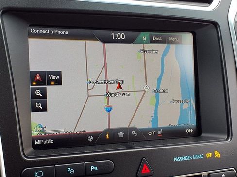 Used 2016 Ford Explorer Platinum image 9