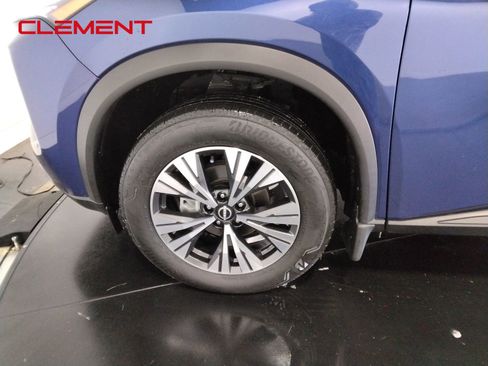 Used 2023 Nissan Rogue SV image 38