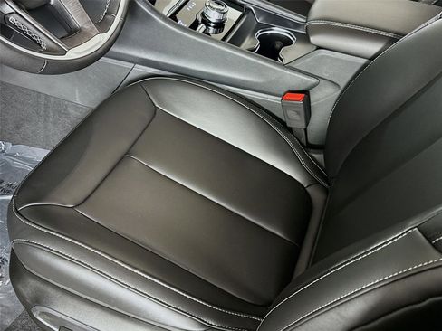 New 2025 Jeep Grand Cherokee L Limited w/ Trailer Tow Package image 14