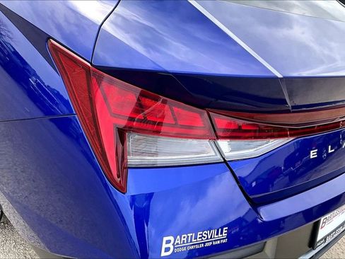 Used 2025 Hyundai Elantra SEL FWD image 25