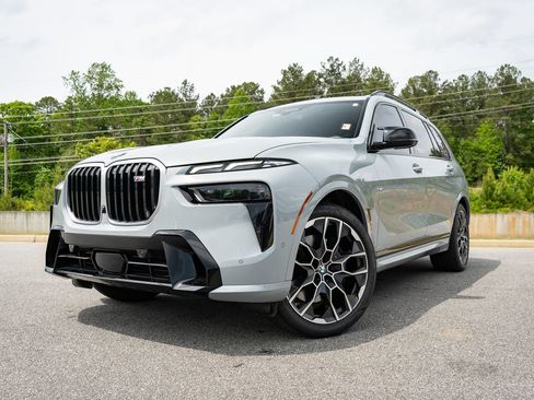 Used 2023 BMW X7 M60i w/ Executive Package AWD/4WD image 5