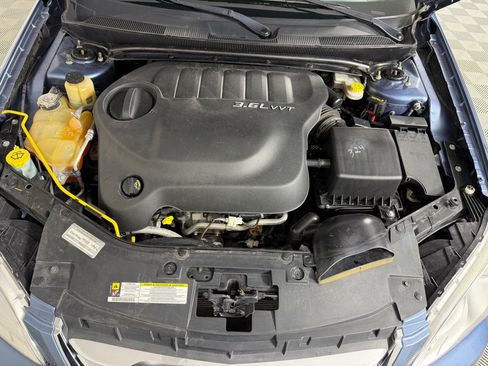 Used 2011 Chrysler 200 Touring image 23