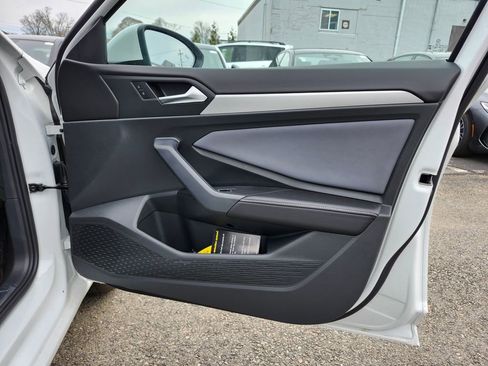 New 2026 Volkswagen Jetta SE image 14