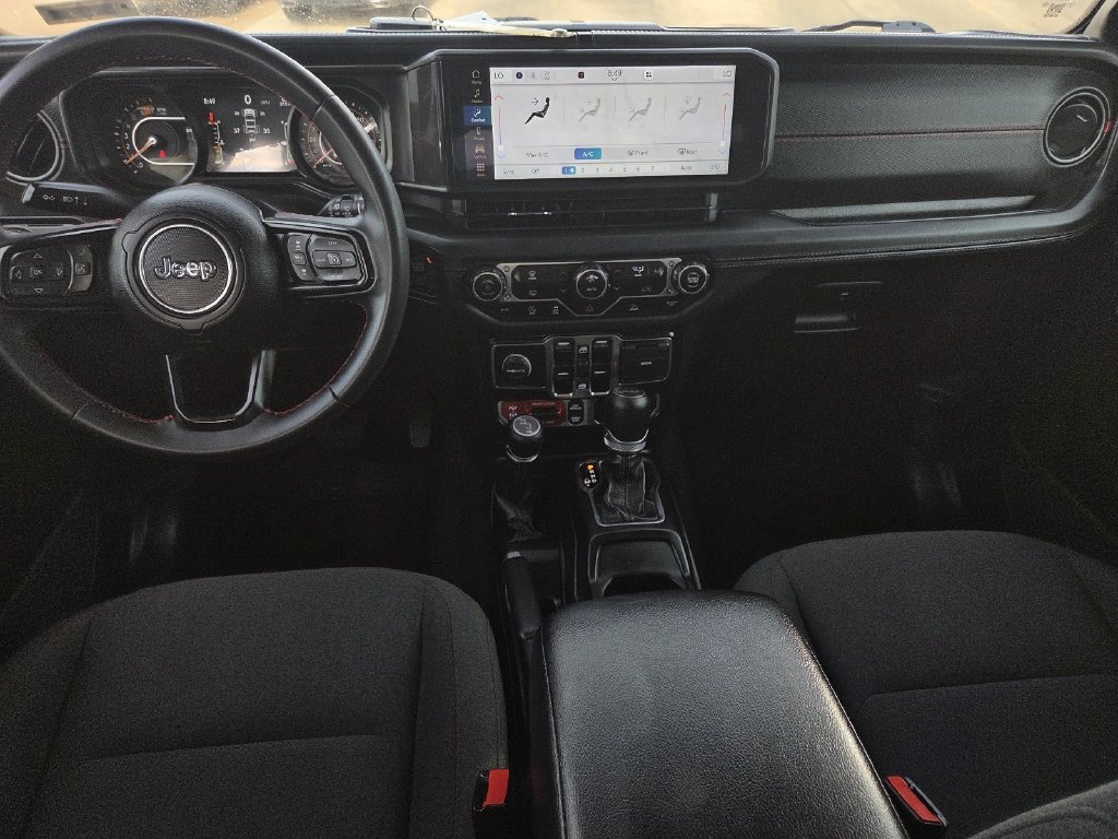 Used 2024 Jeep Wrangler Unlimited Rubicon AWD/4WD image 8
