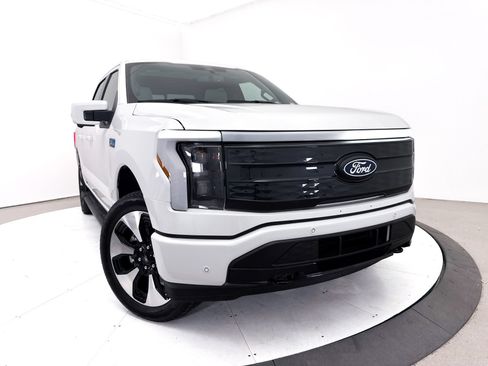 Used 2025 Ford F150 Lightning Platinum AWD/4WD image 8