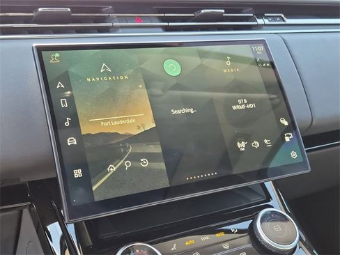 Used 2023 Land Rover Range Rover Sport SE Dynamic image 14