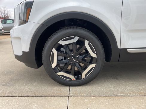 New 2025 Kia Telluride S image 17