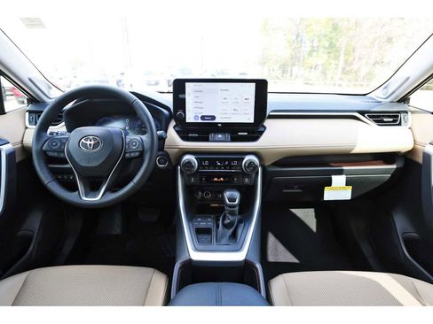 Used 2025 Toyota RAV4 Limited image 7
