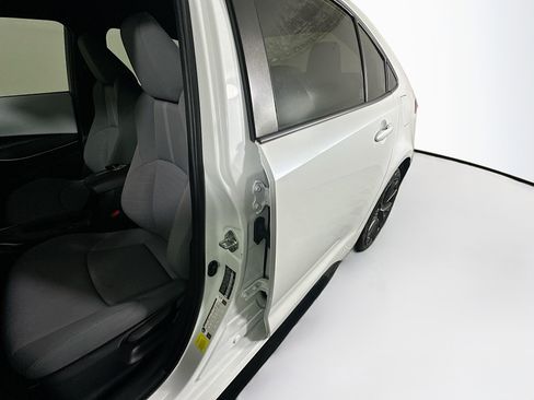 Used 2023 Toyota Corolla SE FWD image 12