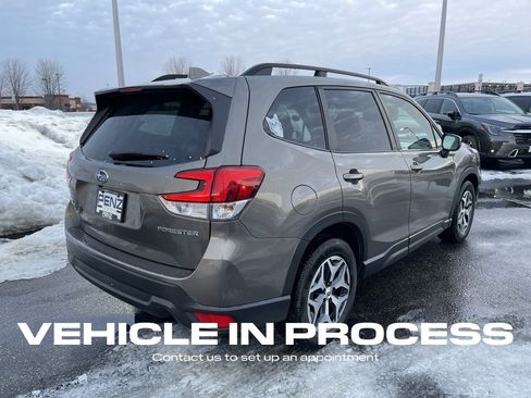 Used 2020 Subaru Forester Premium image 3