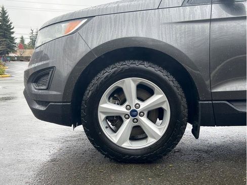 Used 2018 Ford Edge SE AWD/4WD image 2