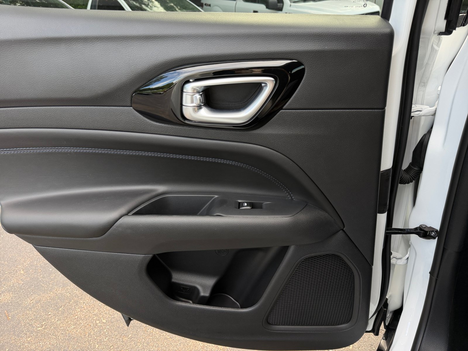New 2026 Jeep Compass Latitude AWD/4WD image 23