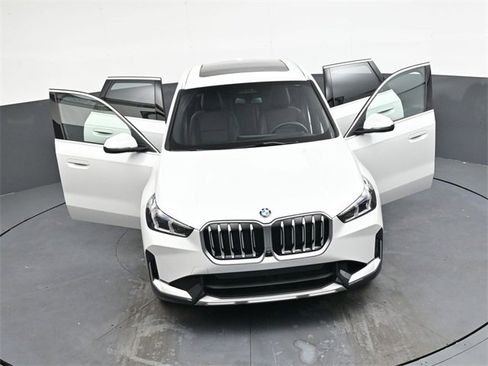 Used 2025 BMW X1 xDrive28i w/ Technology Package image 35