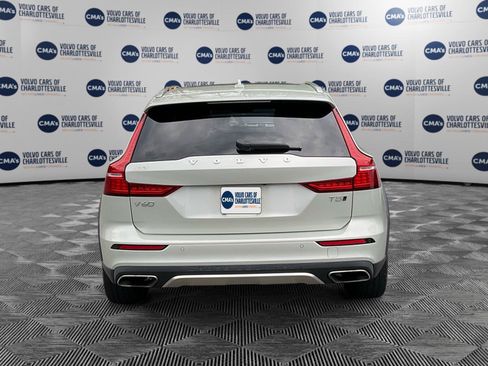Used 2020 Volvo V60 T5 Cross Country AWD/4WD image 4