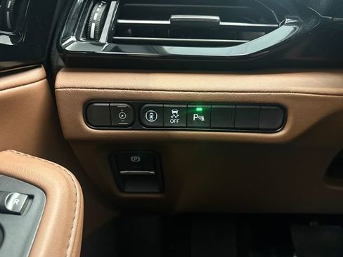 Certified 2023 Acura MDX SH-AWD w/ Technology Package image 13