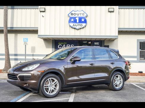 Used 2014 Porsche Cayenne AWD/4WD image 1