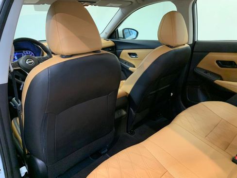 Used 2024 Nissan Sentra SV w/ SV Premium Package image 39