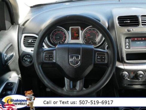 Used 2019 Dodge Journey SE image 13