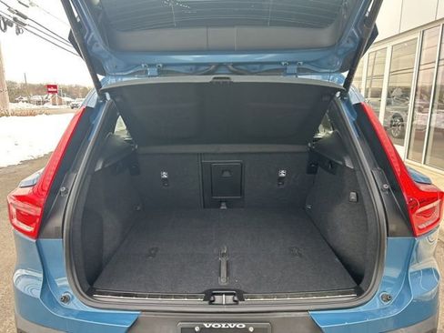 Certified 2025 Volvo XC40 B5 Plus image 11
