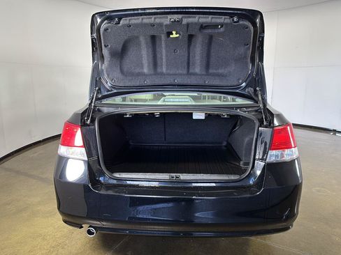Used 2013 Subaru Legacy 2.5i Limited AWD/4WD image 12