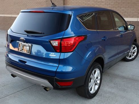 Used 2019 Ford Escape SE image 10