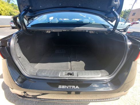 Used 2021 Nissan Sentra SV w/ Trunk Package FWD image 11