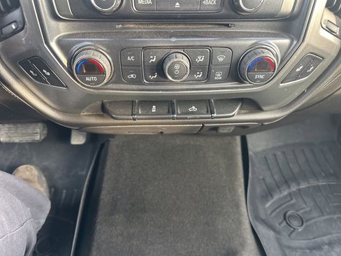 Used 2018 Chevrolet Silverado 1500 LTZ image 22