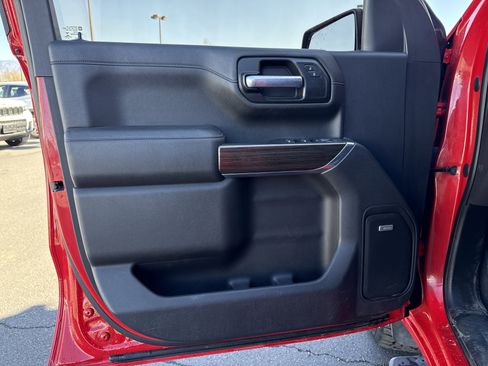 Used 2021 Chevrolet Silverado 1500 LT Trail Boss w/ Convenience Package II image 10