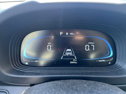Used 2025 Hyundai Venue SEL FWD image 10
