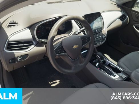 Used 2024 Chevrolet Malibu LT FWD image 5