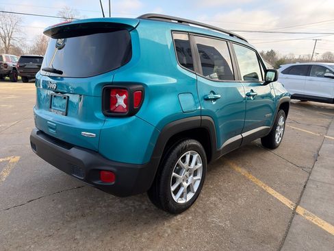 Used 2022 Jeep Renegade Latitude w/ Convenience Group image 6