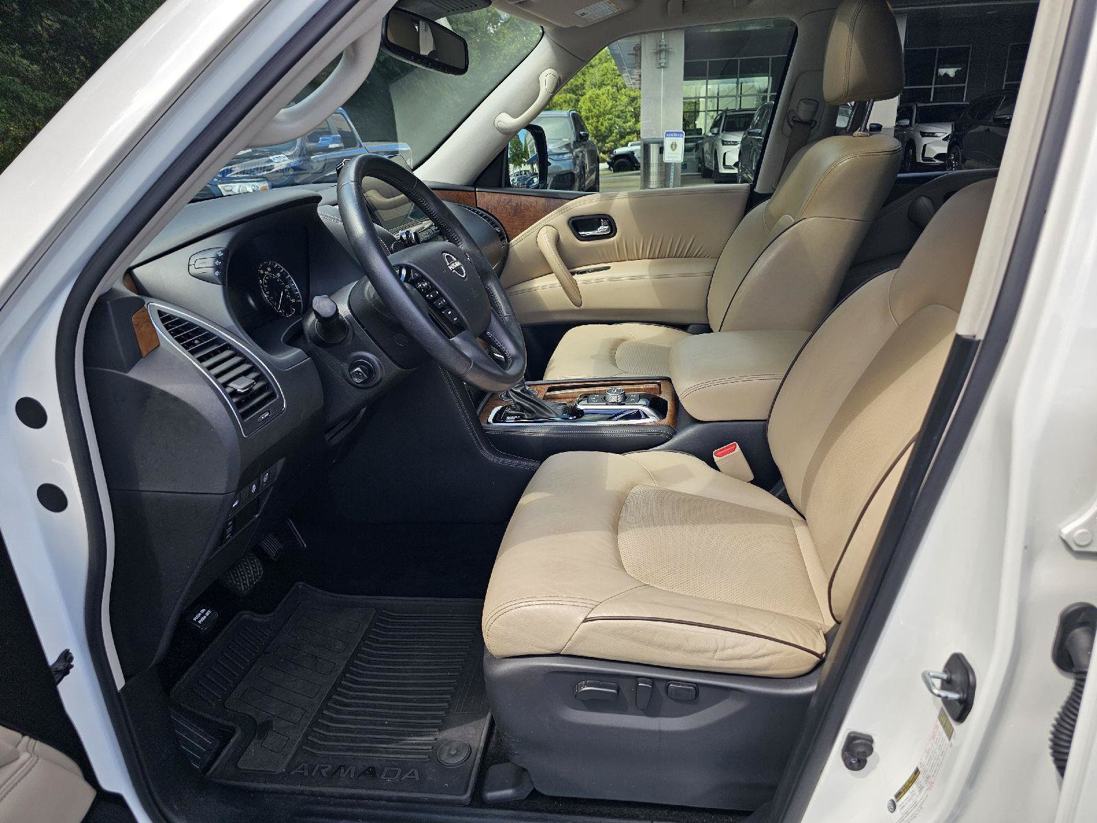Used 2023 Nissan Armada SL w/ Captain's Chairs Package AWD/4WD image 17