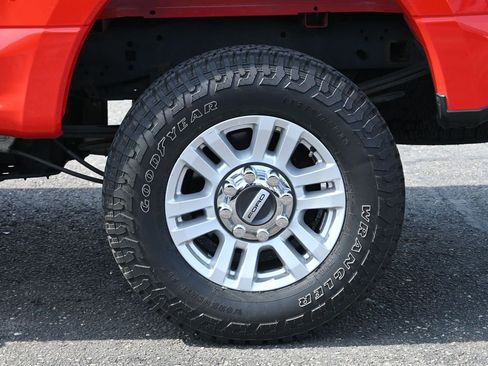 Used 2018 Ford F250 XL w/ STX Appearance Package image 11