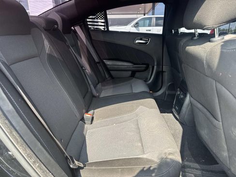 Used 2022 Dodge Charger SXT w/ Blacktop Package RWD image 9