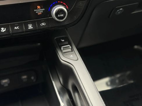 Used 2024 Kia Telluride EX AWD/4WD image 36