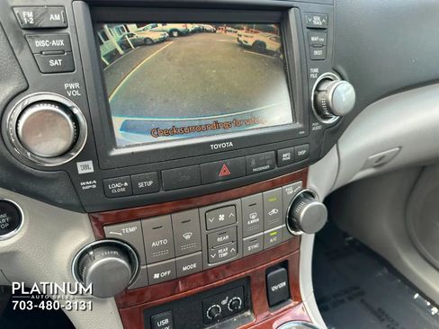 Used 2012 Toyota Highlander Limited w/ Tow Pkg AWD/4WD image 22